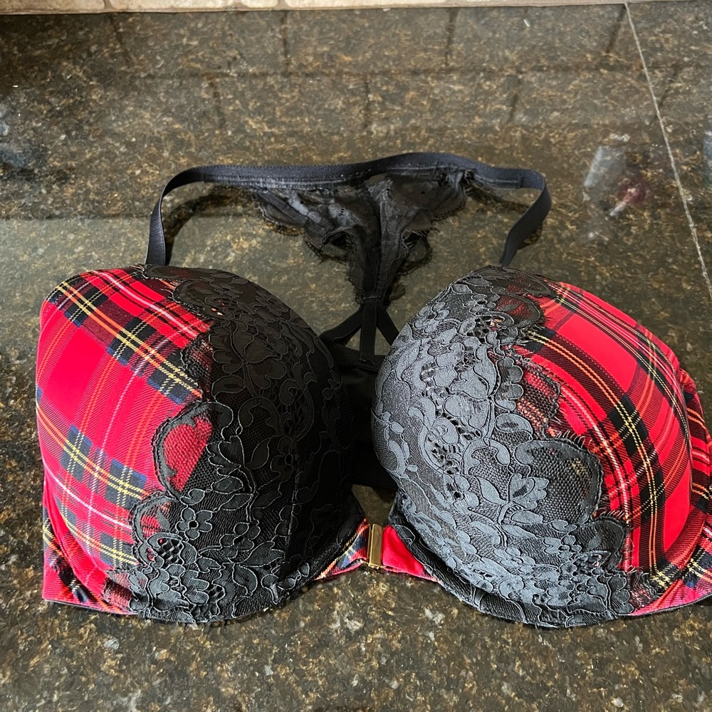 Cacique front-close boost plunge bra in a plaid print with lace details.